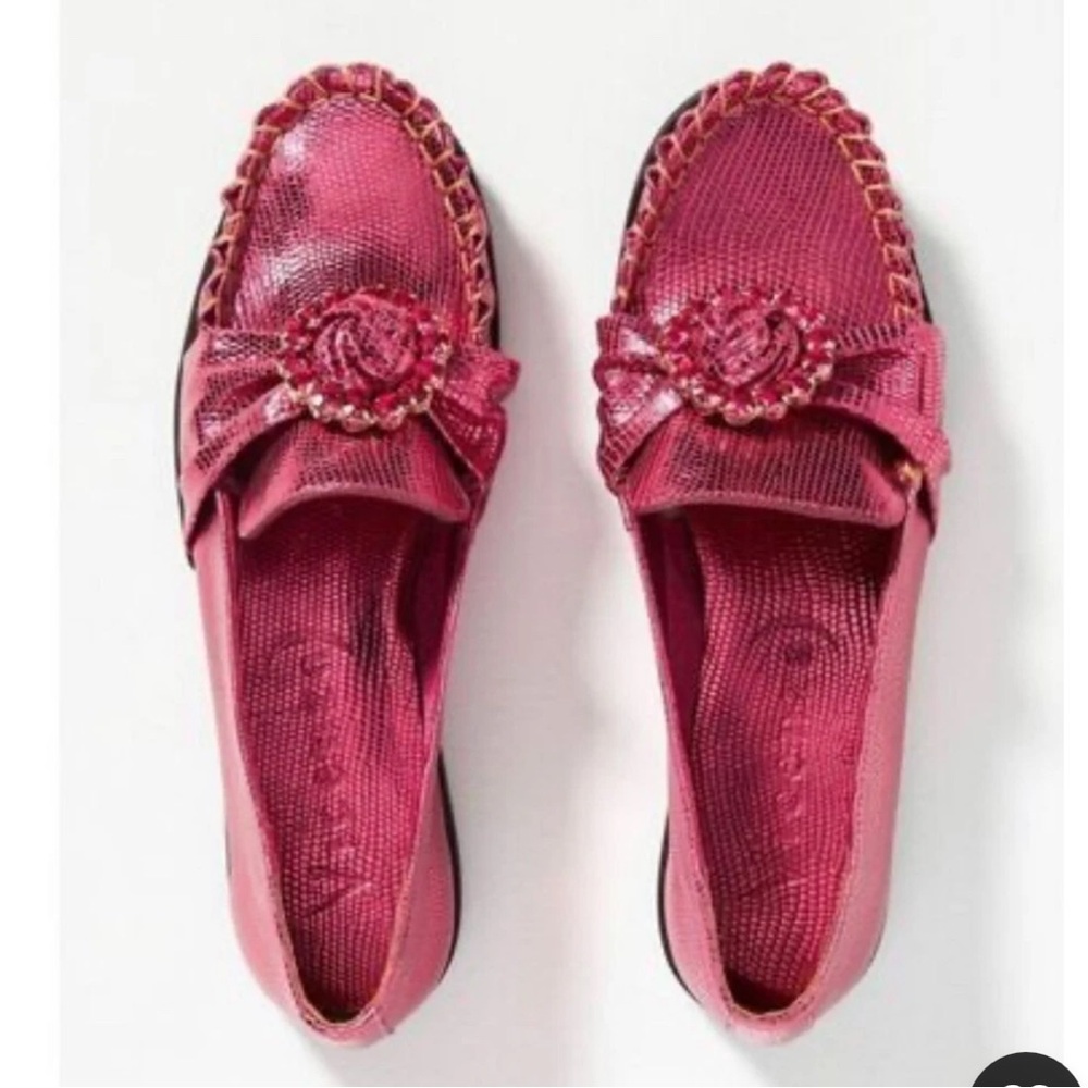 VICENZA Twisted Embellished Leather Loafer PINK  8 $170
